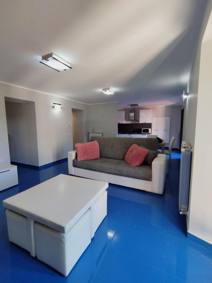 Casa Vacanza "Marinella" Sulmona Bagian luar foto