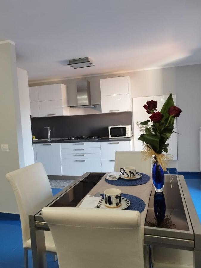 Casa Vacanza "Marinella" Sulmona Bagian luar foto