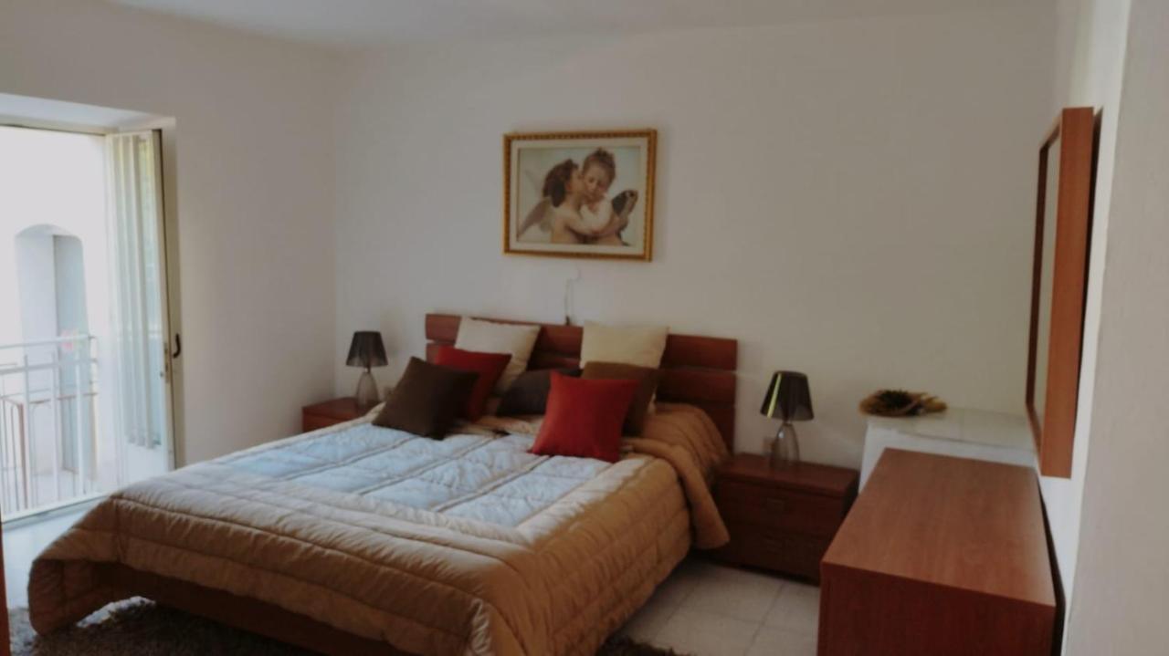 Casa Vacanza "Marinella" Sulmona Bagian luar foto